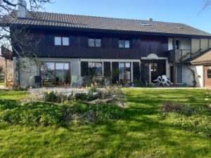 Lieu d'accueil pour des ateliers Extérieur de la maison où se déroulent les ateliers